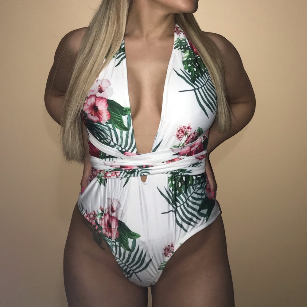 Floral bikini